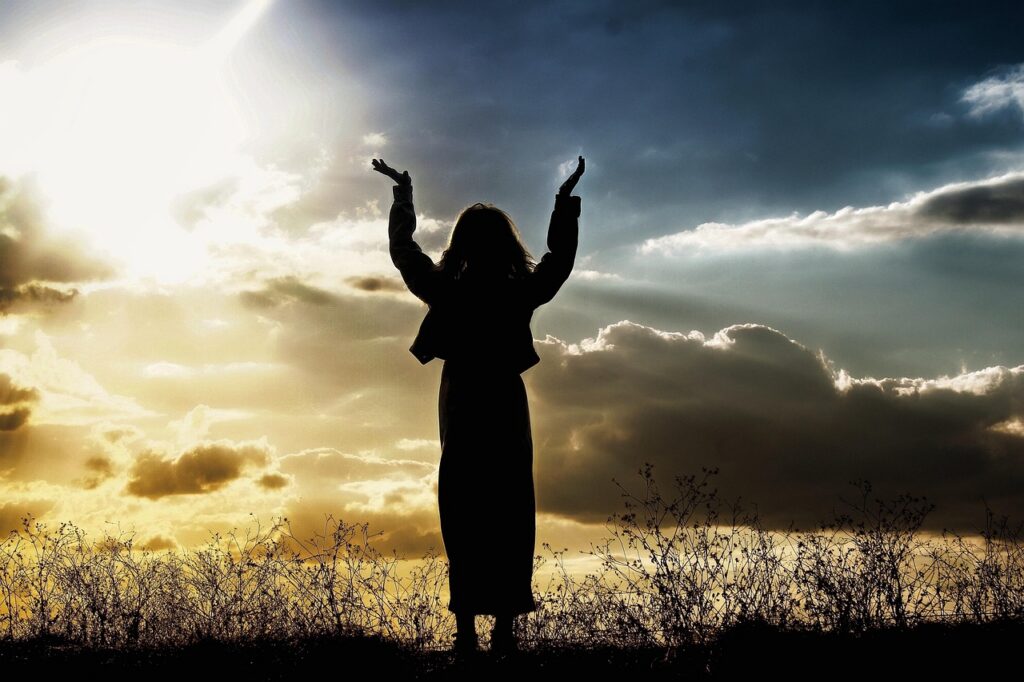 woman, praying, believing, god, person, sunset, praise, sky, silhouette, worship, religion, peace, sun, pray, hope, joy, raised, nature, spiritual, christianity, summer, celebration, heaven